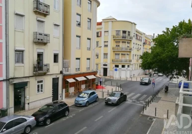 Apartamento T1 para Arrendamento em Campo de Ourique
