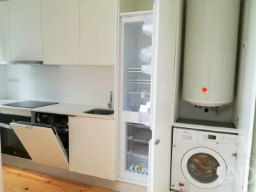 Apartamento T1 para Arrendamento em Campo de Ourique