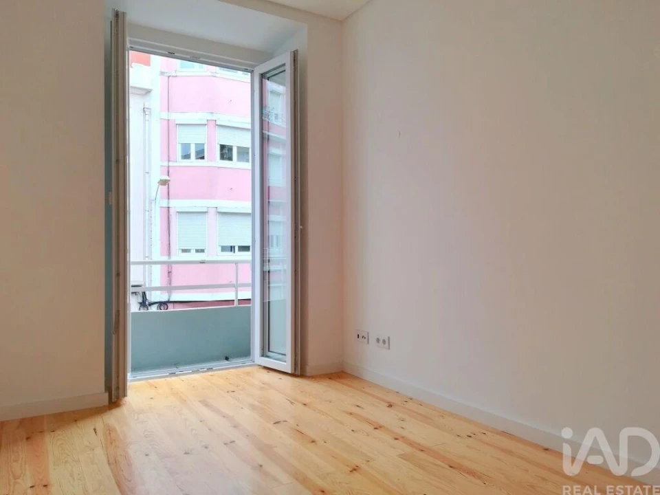 Apartamento T1 para Arrendamento em Campo de Ourique Foto 15