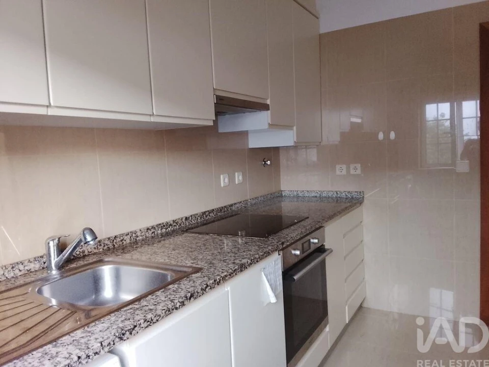 Moradia T3 para Venda em São Pedro de Tomar Foto 2