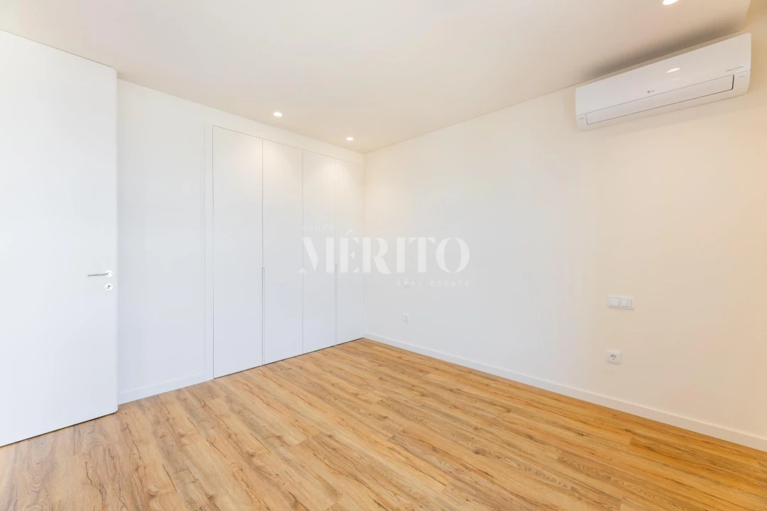Apartamento T1 para Venda em Arcozelo Foto 10