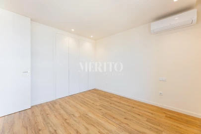 Apartamento T1 para Venda em Arcozelo