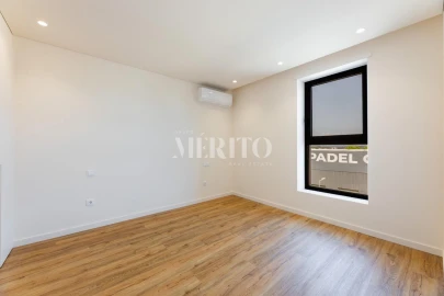 Apartamento T1 para Venda em Arcozelo