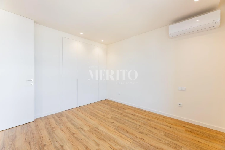 Apartamento T1 para Venda em Arcozelo Foto 10