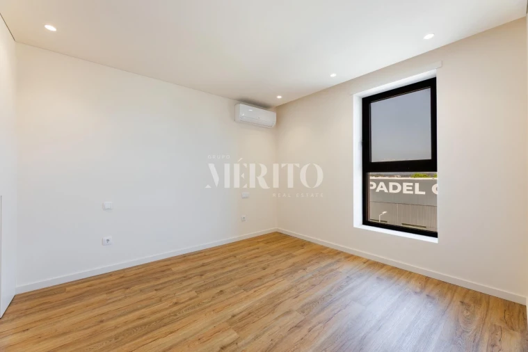 Apartamento T1 para Venda em Arcozelo Foto 8