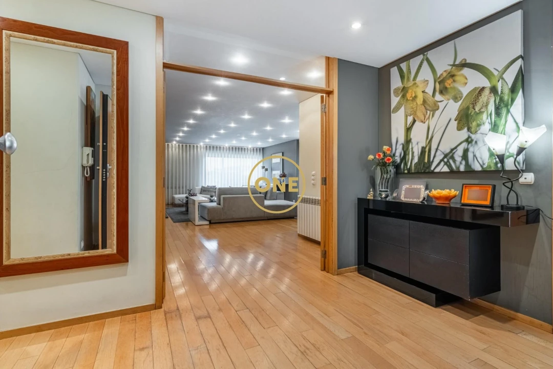 Apartamento T5 para Venda em Santo Tirso, Couto (Santa Cristina e São Miguel) e Burgães Foto 12