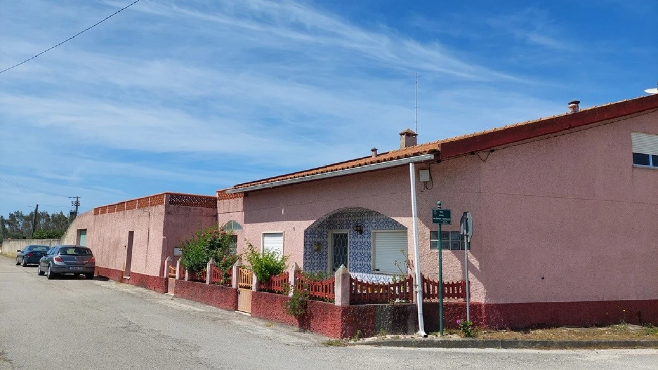 Moradia T4 para Venda em Vieira de Leiria Foto 3