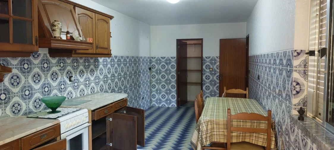 Moradia T4 para Venda em Vieira de Leiria Foto 6