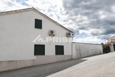Moradia T4 para Venda em Perais