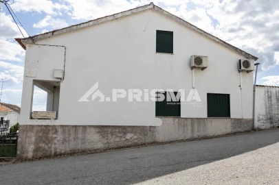 Moradia T4 para Venda em Perais
