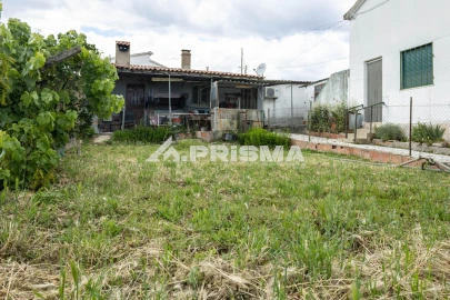 Moradia T4 para Venda em Perais