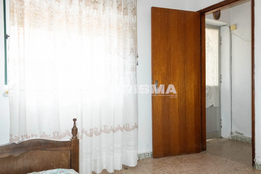 Moradia T4 para Venda em Perais Foto 12