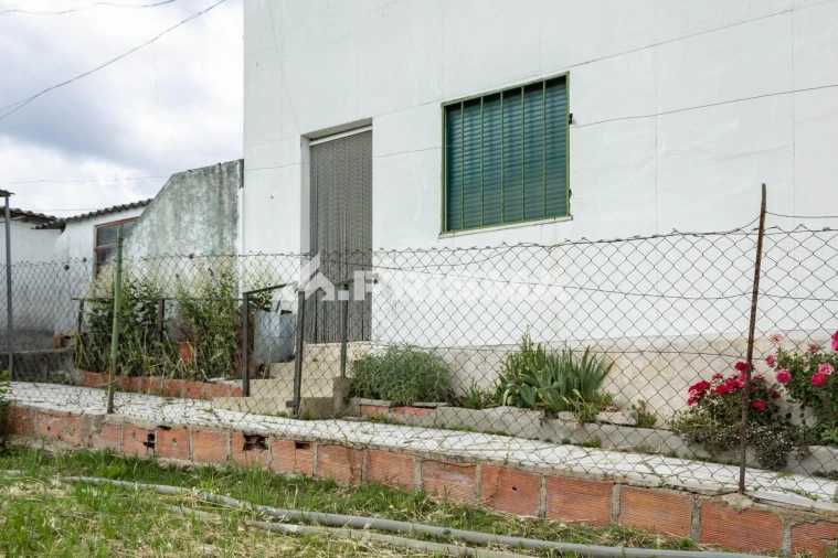 Moradia T4 para Venda em Perais Foto 29