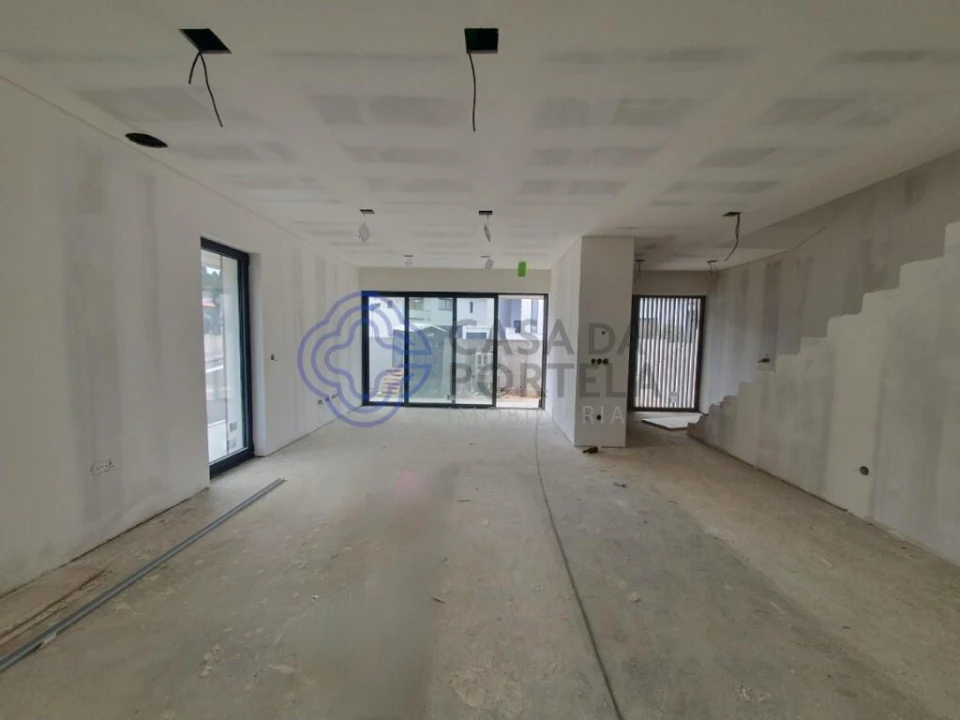 Moradia T3 para Venda em O. Azeméis, Riba-Ul, Ul, Macinhata Seixa, Madail Foto 5