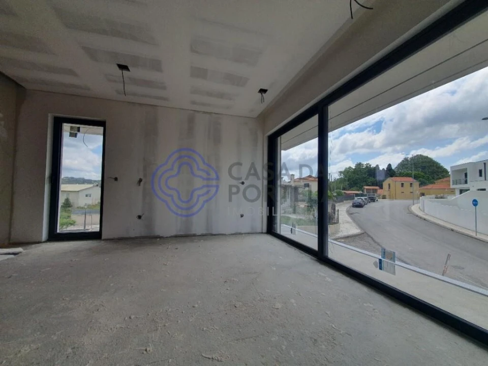 Moradia T3 para Venda em O. Azeméis, Riba-Ul, Ul, Macinhata Seixa, Madail Foto 16