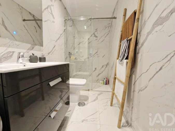 Apartamento T3 para Venda em Almada, Cova da Piedade, Pragal e Cacilhas Foto 6