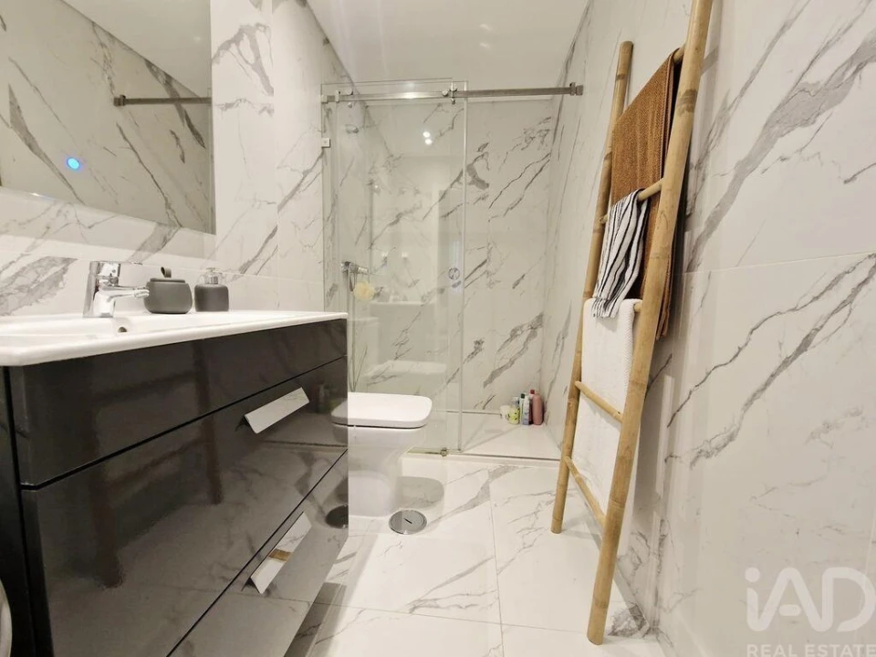 Apartamento T3 para Venda em Almada, Cova da Piedade, Pragal e Cacilhas Foto 6