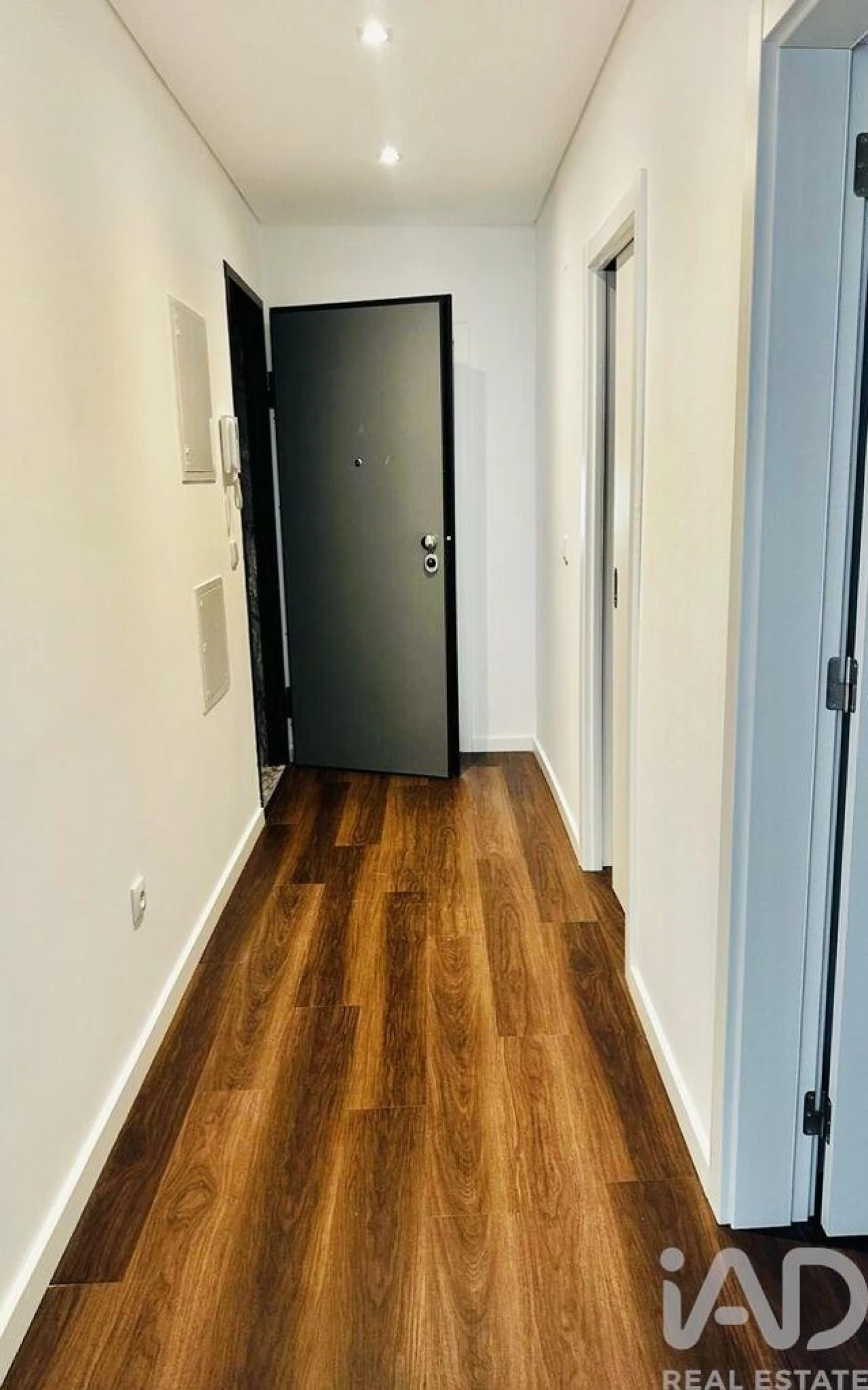 Apartamento T3 para Venda em Almada, Cova da Piedade, Pragal e Cacilhas Foto 3