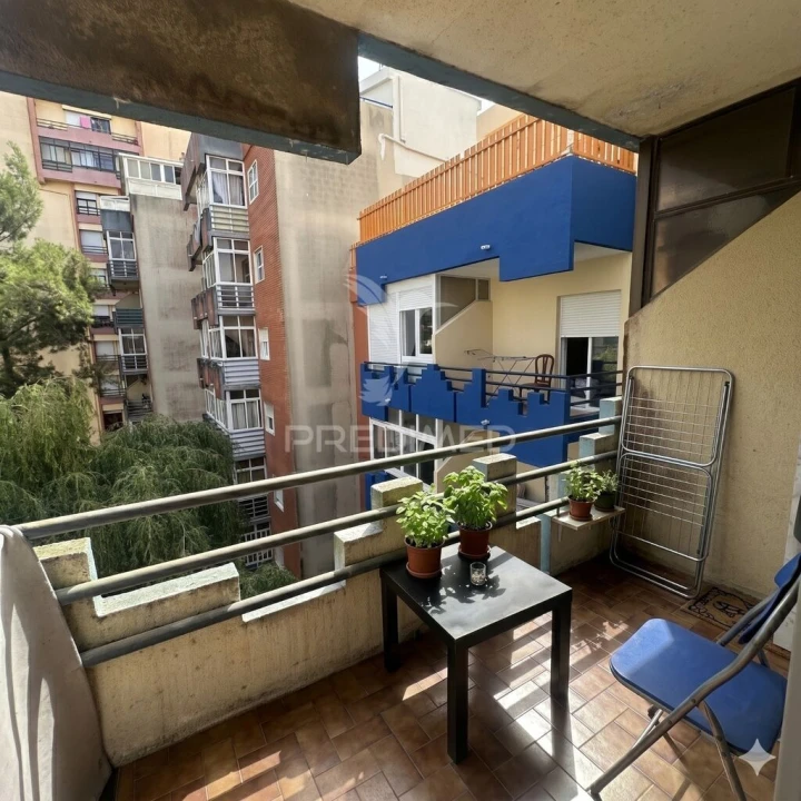 Apartamento T2 para Venda em Algueirão-Mem Martins Foto 7