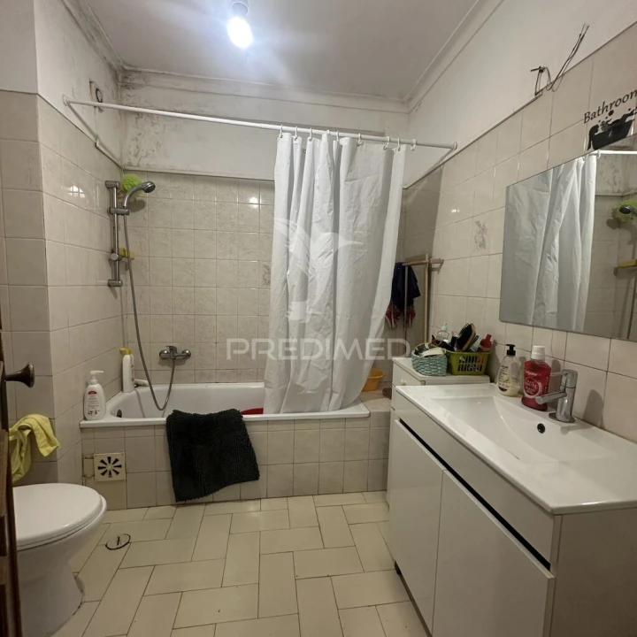 Apartamento T2 para Venda em Algueirão-Mem Martins Foto 11