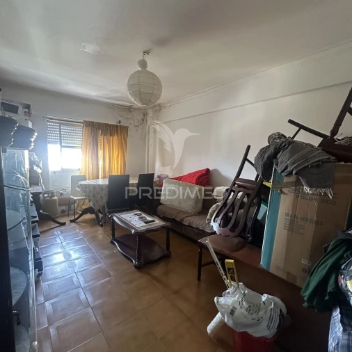 Apartamento T2 para Venda em Algueirão-Mem Martins Foto 2