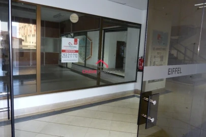 Loja para Arrendamento em Braga (Maximinos, Sé e Cividade)