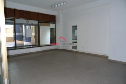 Loja para Arrendamento em Braga (Maximinos, Sé e Cividade)