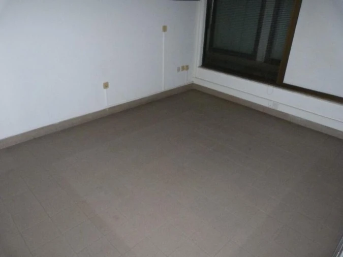 Loja para Arrendamento em Braga (Maximinos, Sé e Cividade) Foto 4