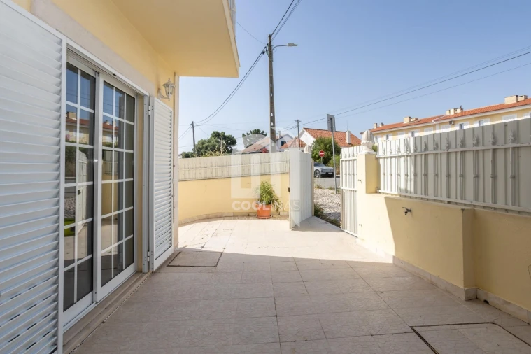 Moradia T4 para Venda em Quinta do Conde Foto 39