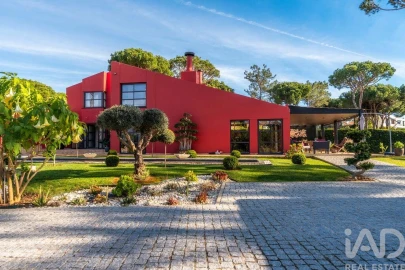 Moradia T4 para Venda em Quarteira
