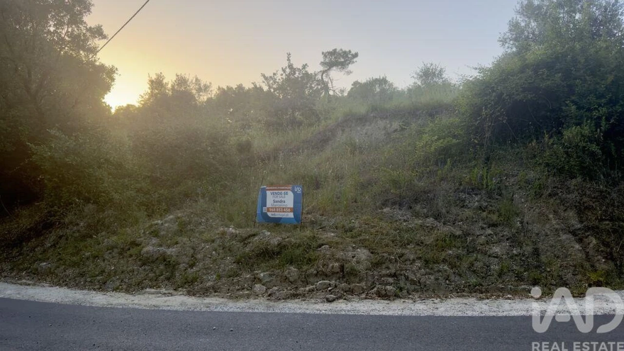 Terreno para Venda em Alcanede Foto 2