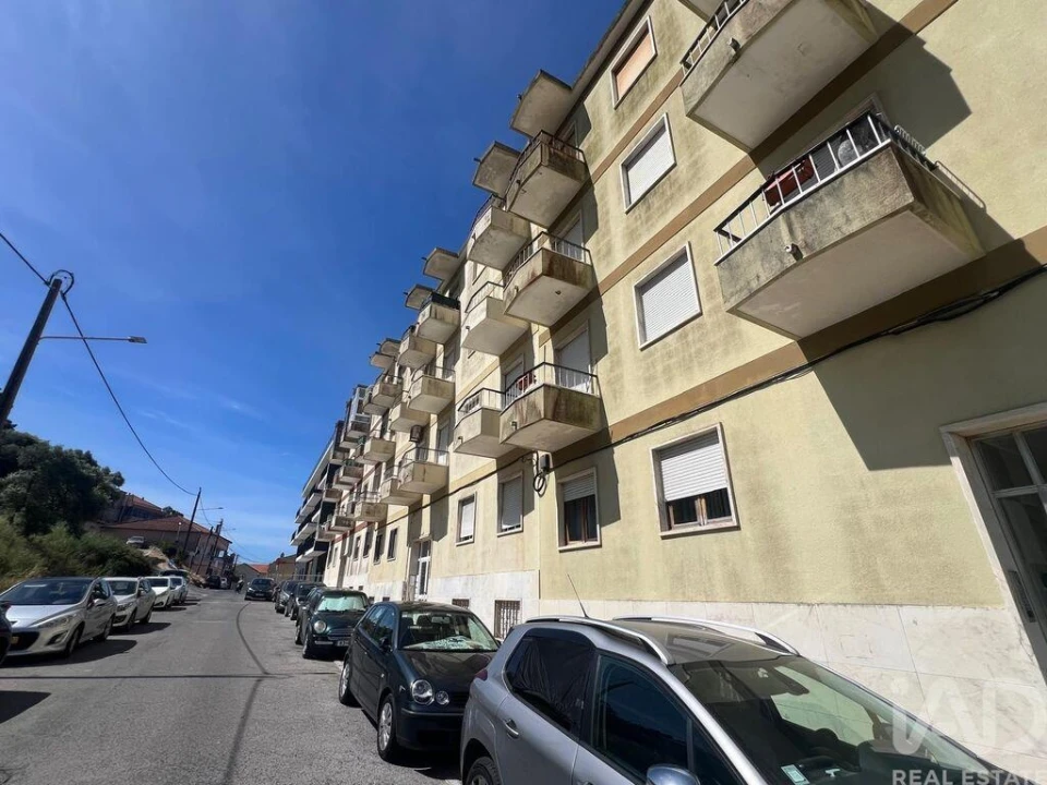 Apartamento T3 para Venda em Ramada e Caneças Foto 1