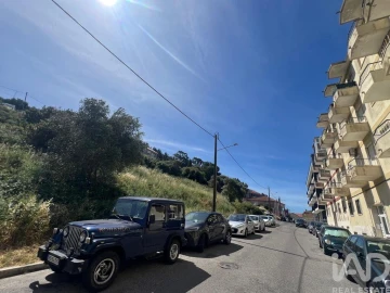 Apartamento T3 para Venda em Ramada e Caneças