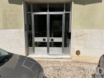Apartamento T3 para Venda em Ramada e Caneças