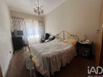 Apartamento T3 para Venda em Ramada e Caneças