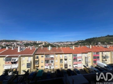 Apartamento T3 para Venda em Ramada e Caneças