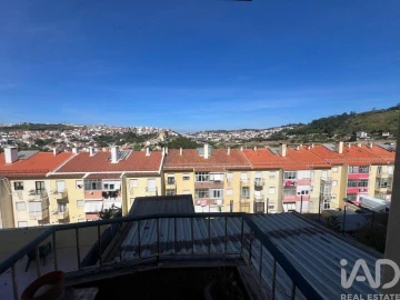 Apartamento T3 para Venda em Ramada e Caneças