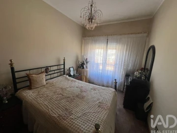 Apartamento T3 para Venda em Ramada e Caneças
