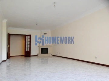 Apartamento T2 para Venda em Algueirão-Mem Martins