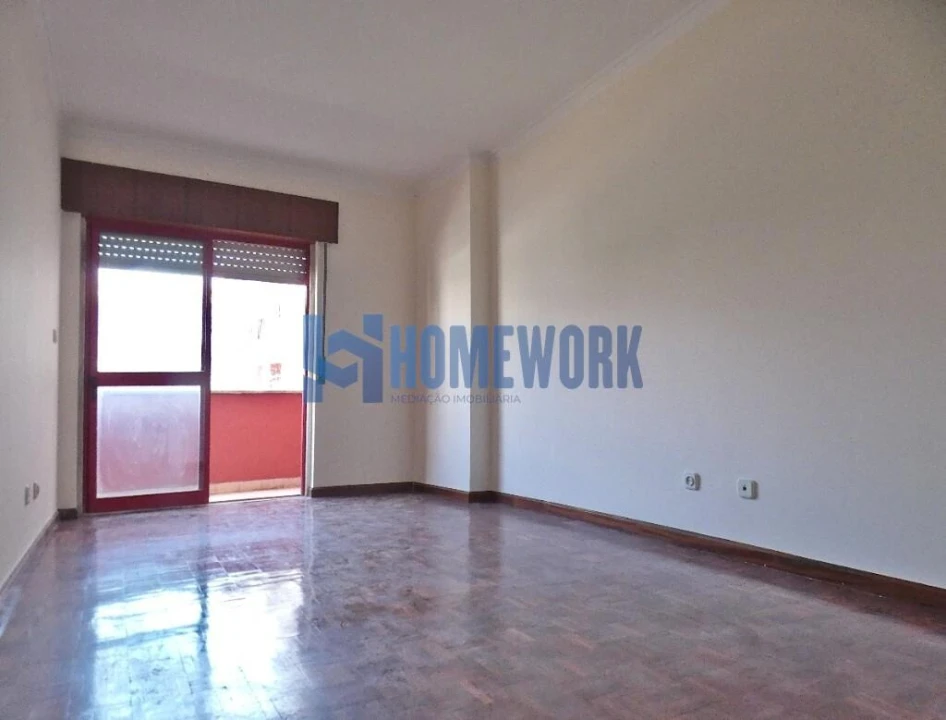 Apartamento T2 para Venda em Algueirão-Mem Martins Foto 11