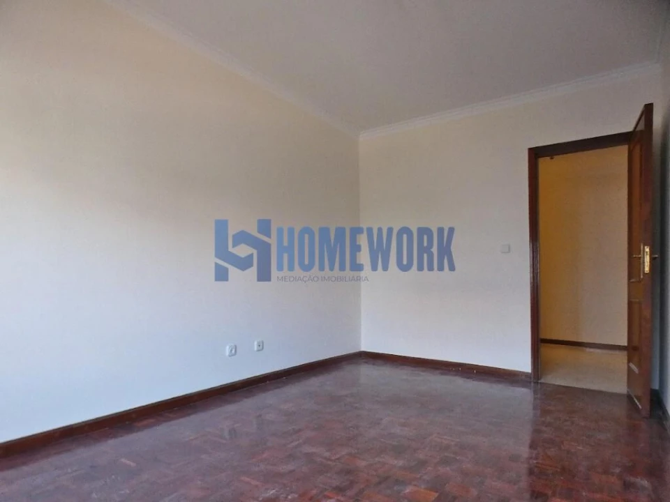 Apartamento T2 para Venda em Algueirão-Mem Martins Foto 14