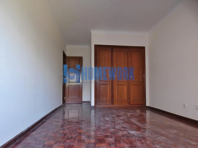 Apartamento T2 para Venda em Algueirão-Mem Martins Foto 17