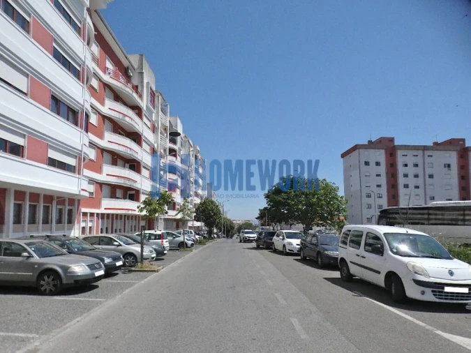 Apartamento T2 para Venda em Algueirão-Mem Martins Foto 27