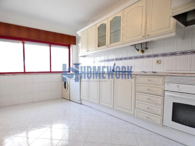 Apartamento T2 para Venda em Algueirão-Mem Martins Foto 4