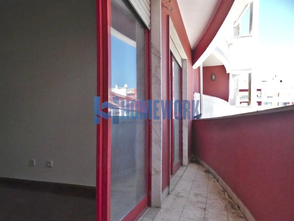 Apartamento T2 para Venda em Algueirão-Mem Martins Foto 12