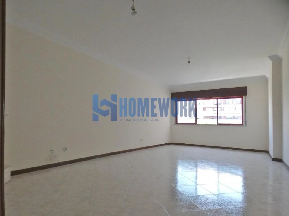 Apartamento T2 para Venda em Algueirão-Mem Martins Foto 8
