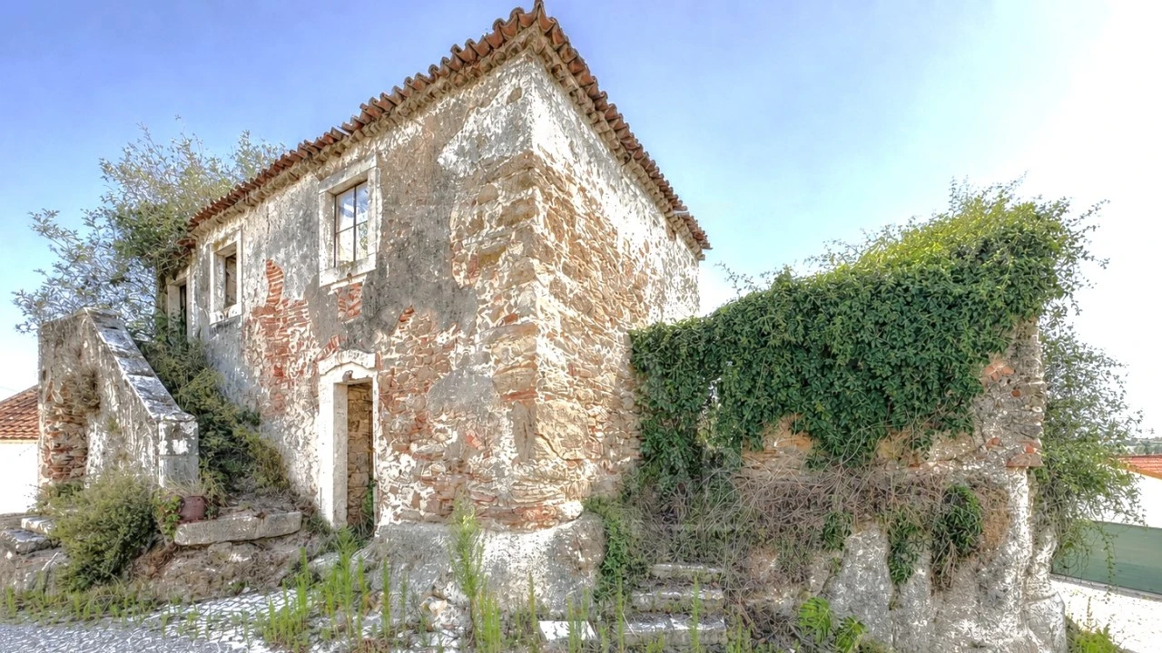 Moradia T3 para Venda em Alvorninha Foto 3