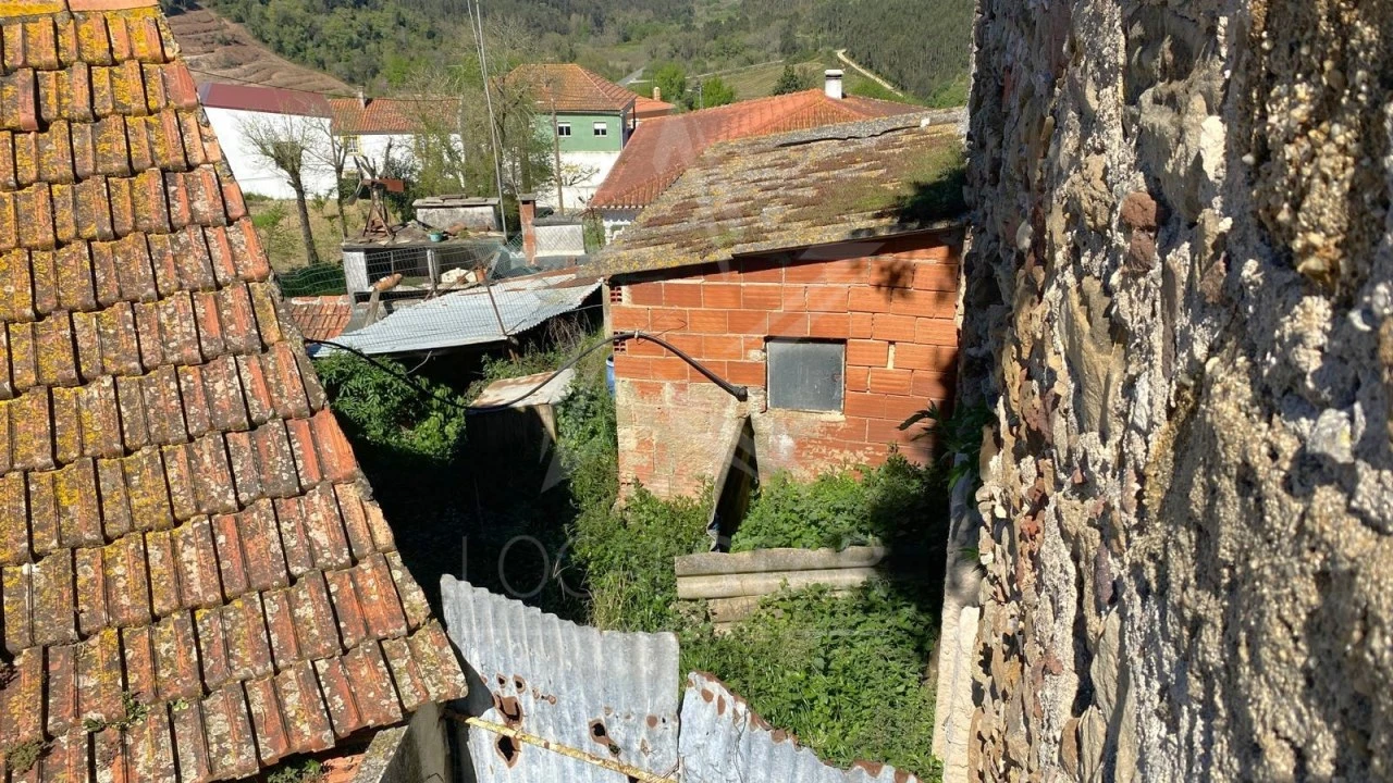 Moradia T3 para Venda em Alvorninha Foto 12