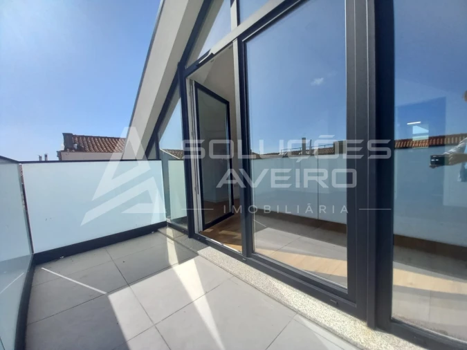 Apartamento T2 para Venda em Glória e Vera Cruz Foto 9