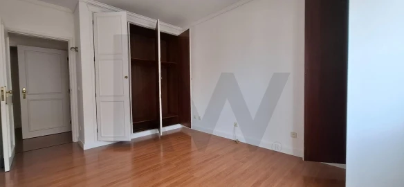 Apartamento T2 para Venda em Requeixo, Nossa Senhora de Fátima e Nariz